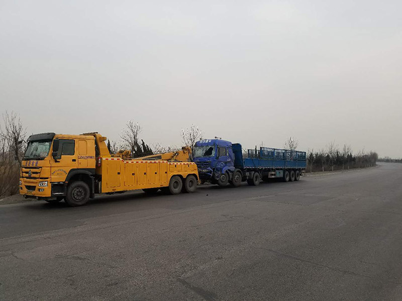 果洛汽车雪地困境救援：专业团队紧急响应，助您安全脱困